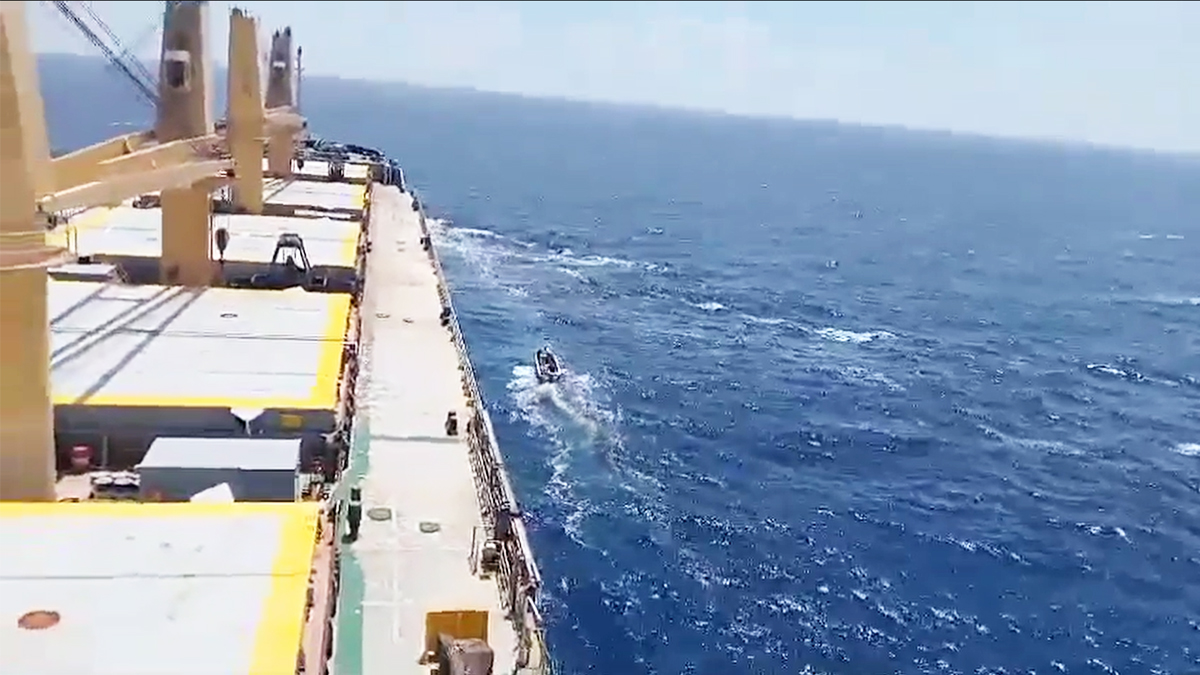 ভারত মহাসাগরে জলদস্যুদের কবলে বাংলাদেশি জাহাজ