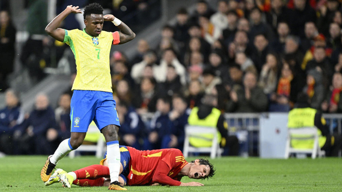 ৬ গোলের থ্রিলারে জয় পায়নি কেউ