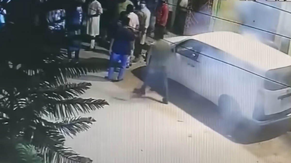 কুমিল্লায় কাউন্সিলরের বাসার সামনে ককটেল বিস্ফোরণ