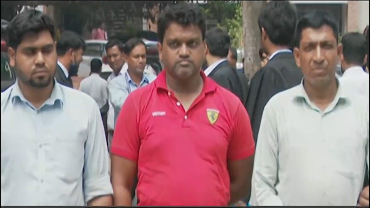 নবাবগঞ্জ থেকে নকল ওষুধসহ তিনজন গ্রেফতার