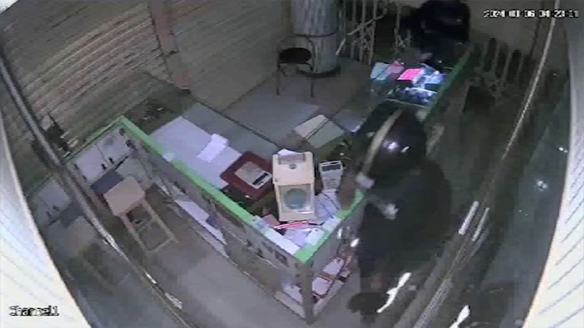 ফার্মগেটের সেজান পয়েন্ট মার্কেটে ‘২০০’ ভরির বেশি স্বর্ণ চুরি