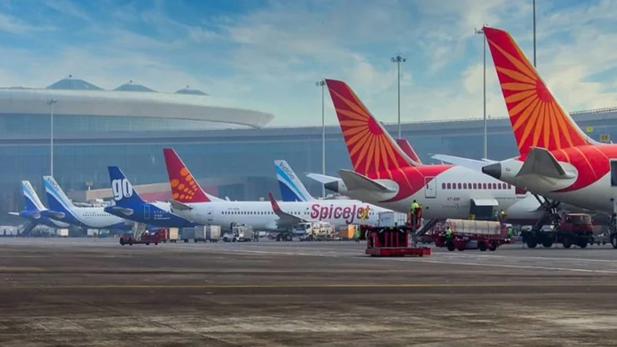 স্ত্রীর কাছে ধরা পড়ার ভয়ে দিল্লি বিমানবন্দরে ‘বোমাতঙ্ক’ ছড়িয়ে গ্রেফতার বাংলাদেশি