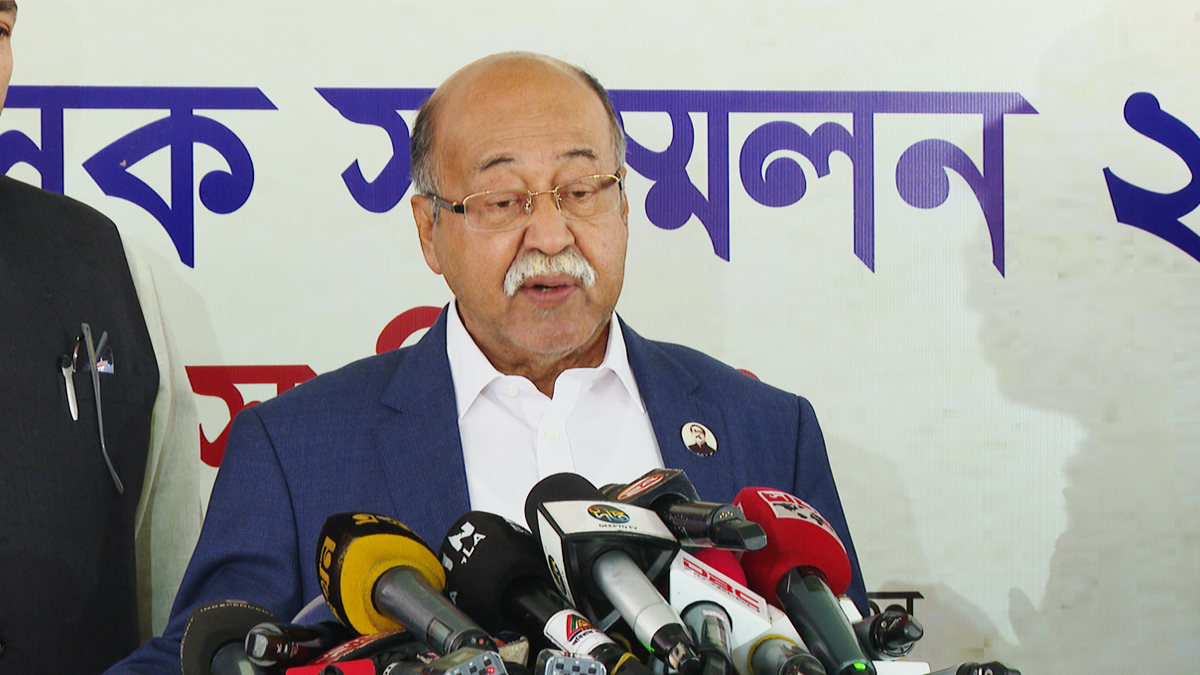 বরই দিয়ে ইফতার করেন, আঙ্গুর-আপেল লাগবে কেন: শিল্পমন্ত্রী