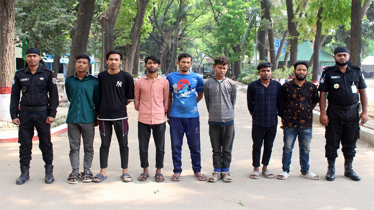 টঙ্গী ও আব্দুল্লাহপুর থেকে কিশোর গ্যাংয়ের ৭ সদস্য গ্রেফতার