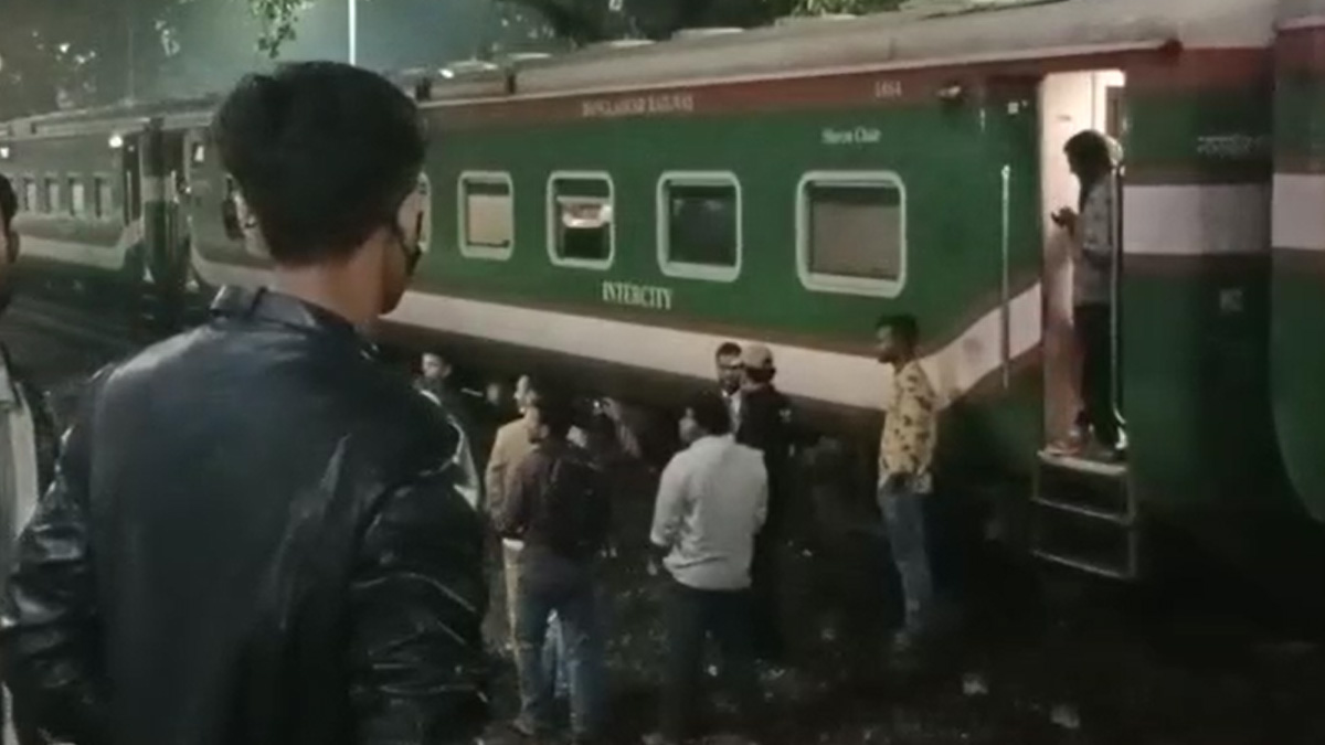 নাটোরে ট্রেনের ইঞ্জিন বিকল, দুই ঘণ্টা পর চলাচল স্বাভাবিক