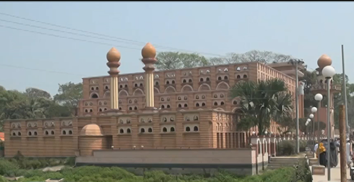 কালের সাক্ষী নরসিংদীর দৃষ্টিনন্দন বেলাব জামে মসজিদ