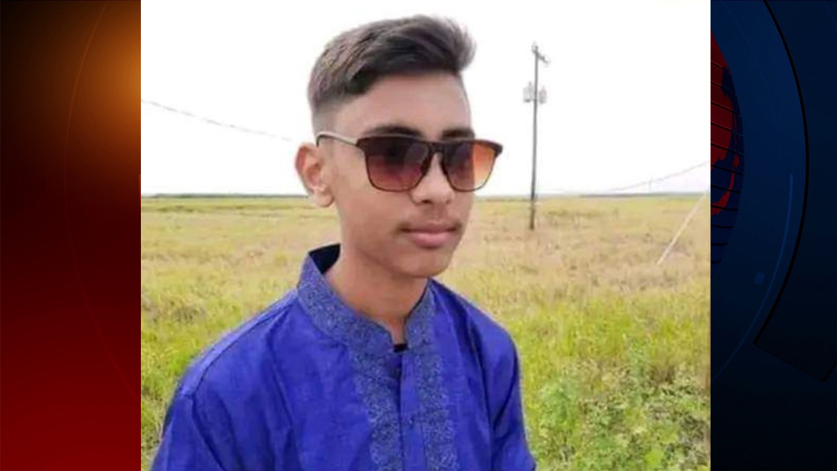 নাটোরে বাড়ি থেকে ডেকে নিয়ে স্কুলছাত্রকে কুপিয়ে হত্যার অভিযোগ, ৪ সহপাঠী আটক