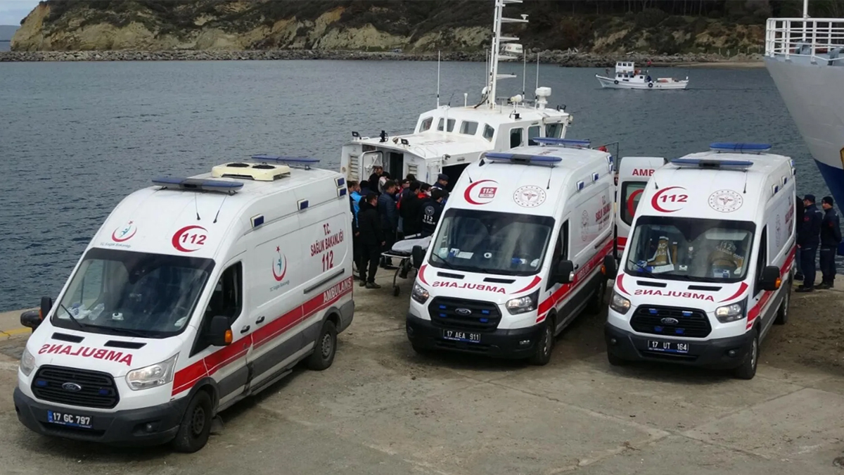 তুরস্কের উপকূলে শরণার্থী নৌকাডুবি, নিহত ২২