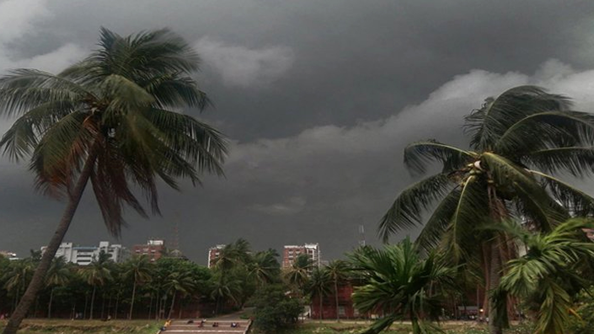 আজও রয়েছে বৃষ্টির সম্ভাবনা, নদীবন্দরে সতর্ক সংকেত