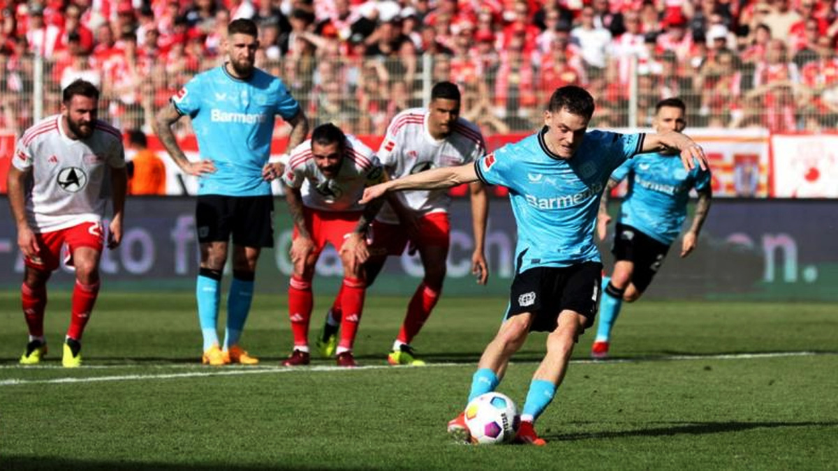 বুন্দেসলিগা জয়ের দ্বারপ্রান্তে বায়ার লেভারকুসেন