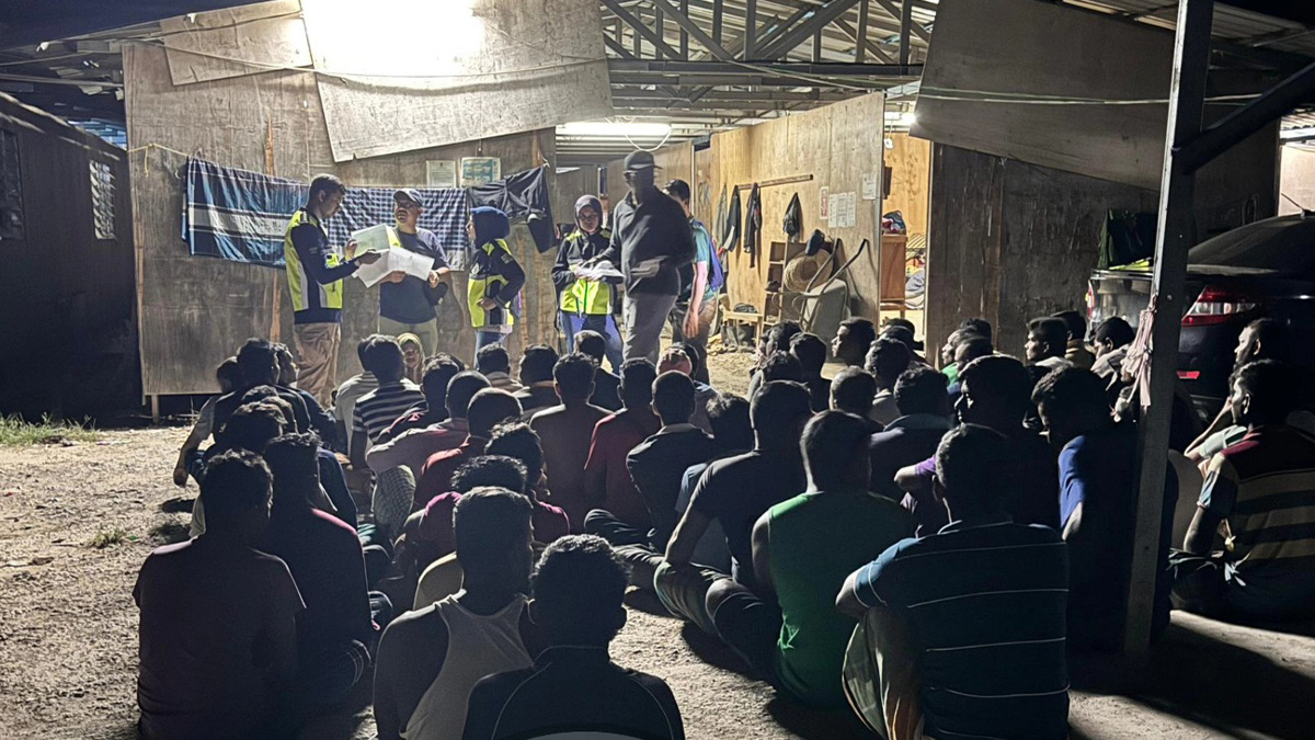 মালয়েশিয়ায় ৪৫ বাংলাদেশি আটক