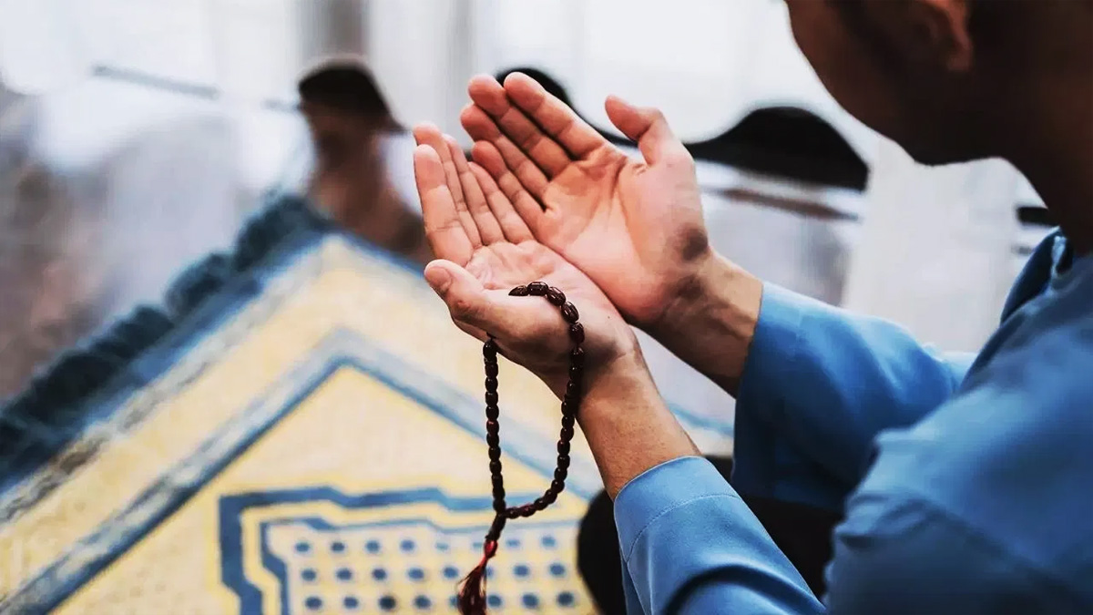 রমজানের শেষ দিকে বেশি বেশি পড়বেন যেসব দোয়া