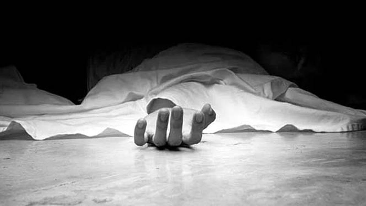 প্রেমের সম্পর্ক মেনে না নেয়ায় বিষপানে স্কুলছাত্রীর আত্মহত্যা