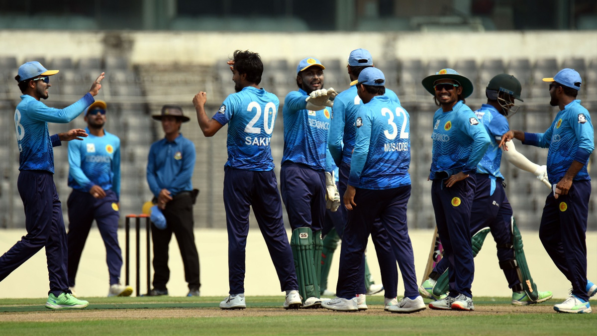 প্রাইম ব্যাংককে ৫৮ রানে হারিয়ে আবাহনীর দশে ১০