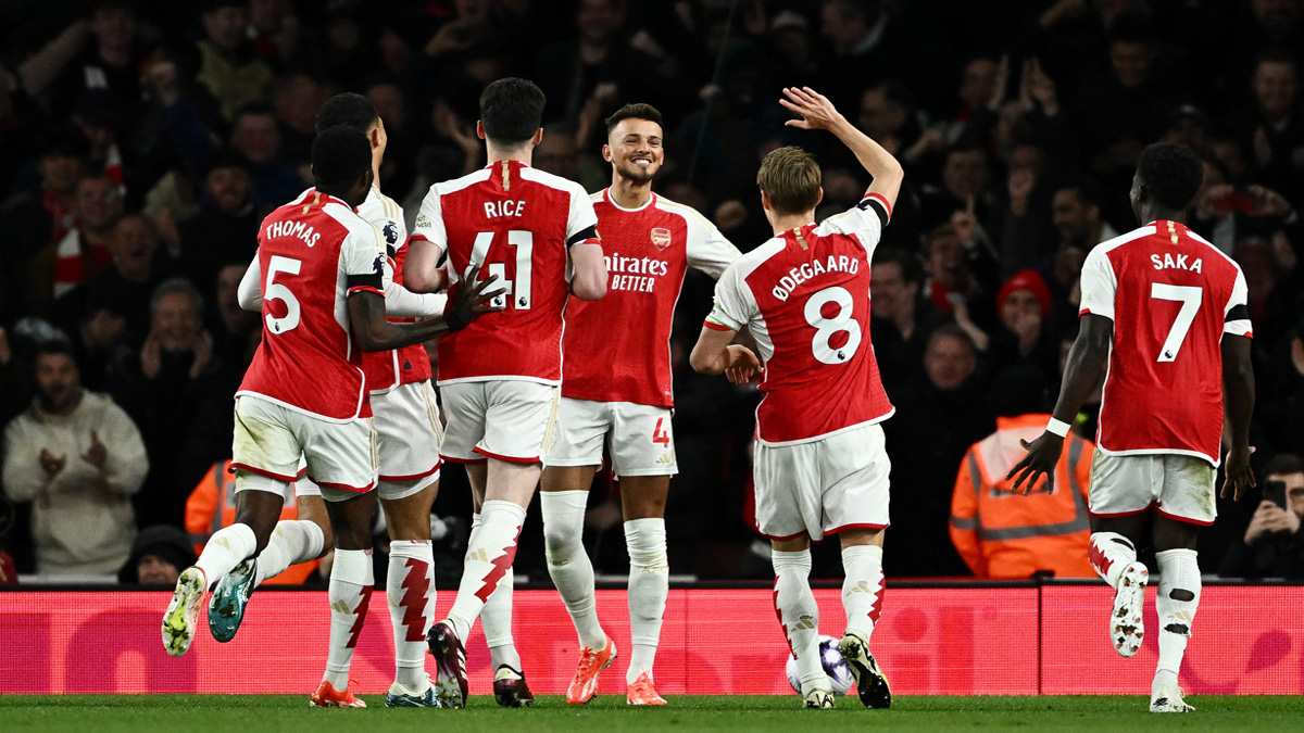 ‘লন্ডন ইজ রেড’