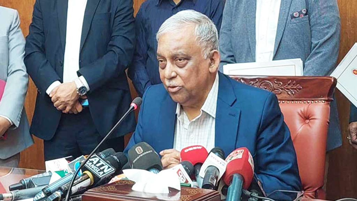 পরিস্থিতি পর্যবেক্ষণে আজ বান্দরবান যাচ্ছেন স্বরাষ্ট্রমন্ত্রী