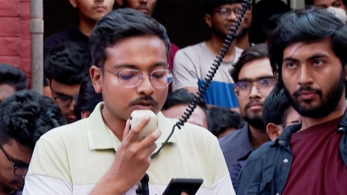 বুয়েটে ছাত্ররাজনীতির পক্ষে ছিলেন না বঙ্গবন্ধু: শিক্ষার্থীদের দাবি