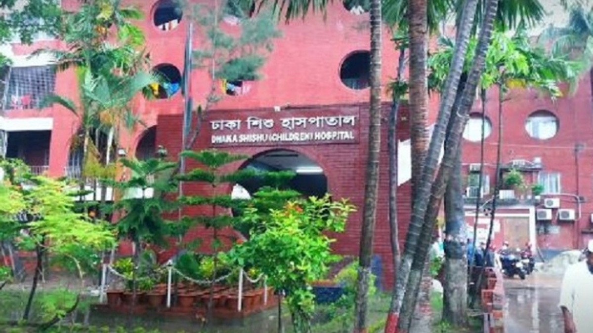 ঢাকা শিশু হাসপাতালে আগুন, নিয়ন্ত্রণে ৪ ইউনিট