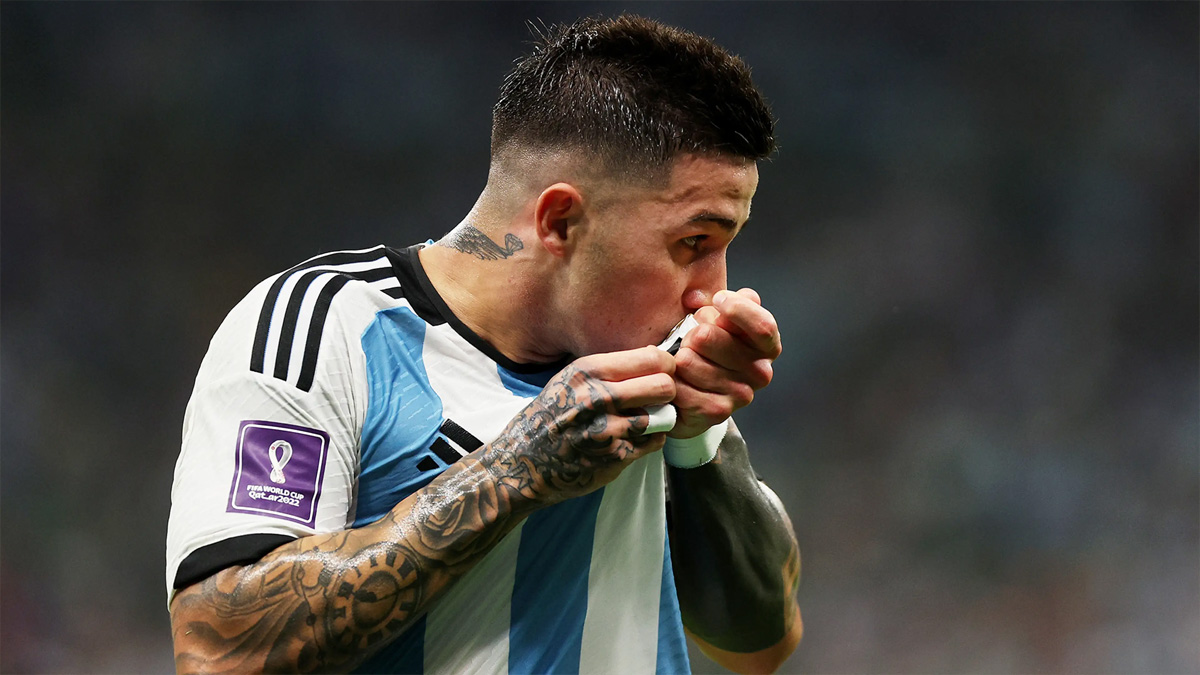 চোটে পড়ে কোপা আমেরিকা খেলা নিয়ে শঙ্কায় এনজো ফার্নান্দেজ