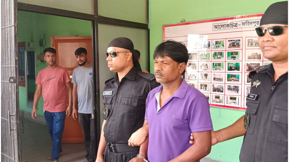 বাস-পিকাপ সংঘর্ষে ১৫ জন নিহতের ঘটনায় গ্রেফতার চালক