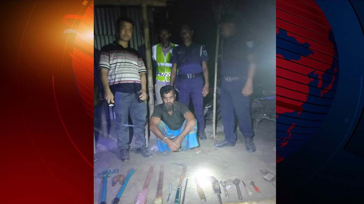 ডাকাতির প্রস্তুতি নিচ্ছিলো, অস্ত্রসহ গ্রেফতার ‘ডাকাত’
