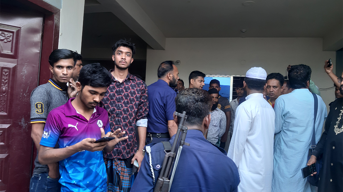 পরিবারের অমতে বিয়ে অতঃপর ঝুলন্ত মরদেহ উদ্ধার