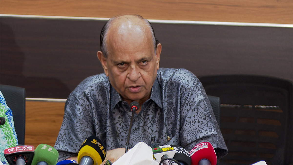 প্রয়োজন ছাড়া বাইরে না যাওয়ার পরামর্শ স্বাস্থ্যমন্ত্রীর