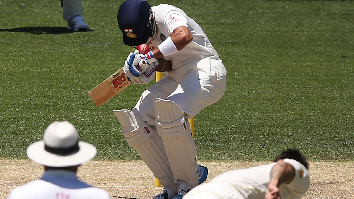 জনসনের বল মাথায় লাগার পর চোখে সর্ষে ফুল দেখছিলেন কোহলি!