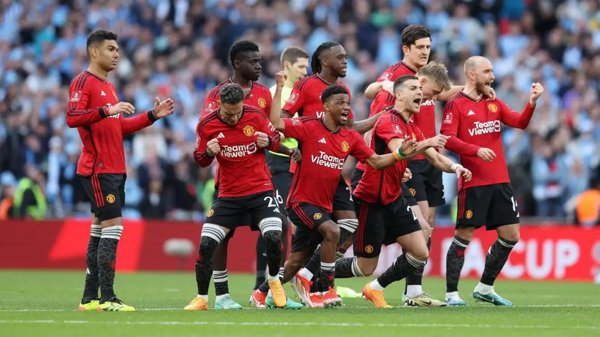 ৩ গোলে এগিয়ে থাকার পরেও টাইব্রেকারে জিতে ফাইনালে ম্যান ইউনাইটেড