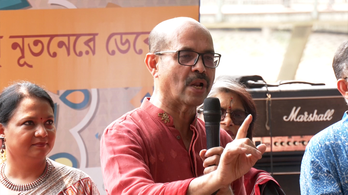 ময়লা-আবর্জনা না ফেলতে নববর্ষে প্রতিজ্ঞার আহ্বান মেয়র আতিকের