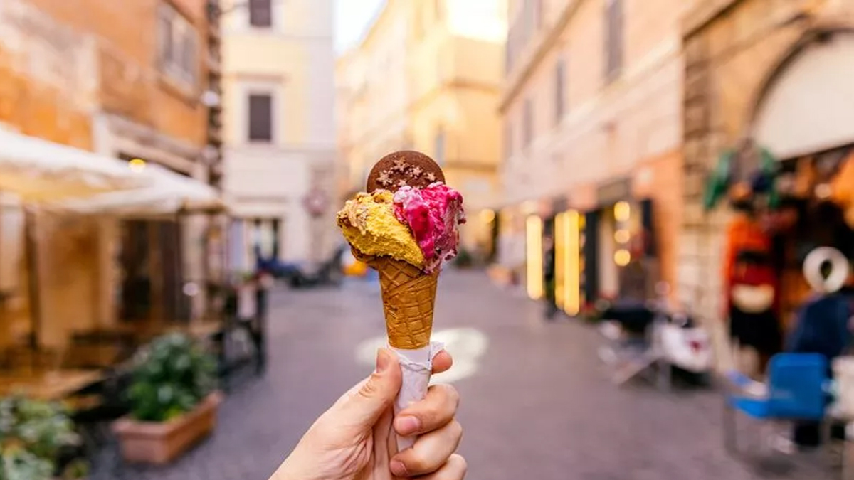 মিলানে মাঝরাতে আইসক্রিম ও পিৎজা খাওয়া বন্ধে আইন