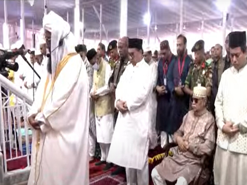 জাতীয় ঈদগাহে ঈদের প্রধান জামাত অনুষ্ঠিত