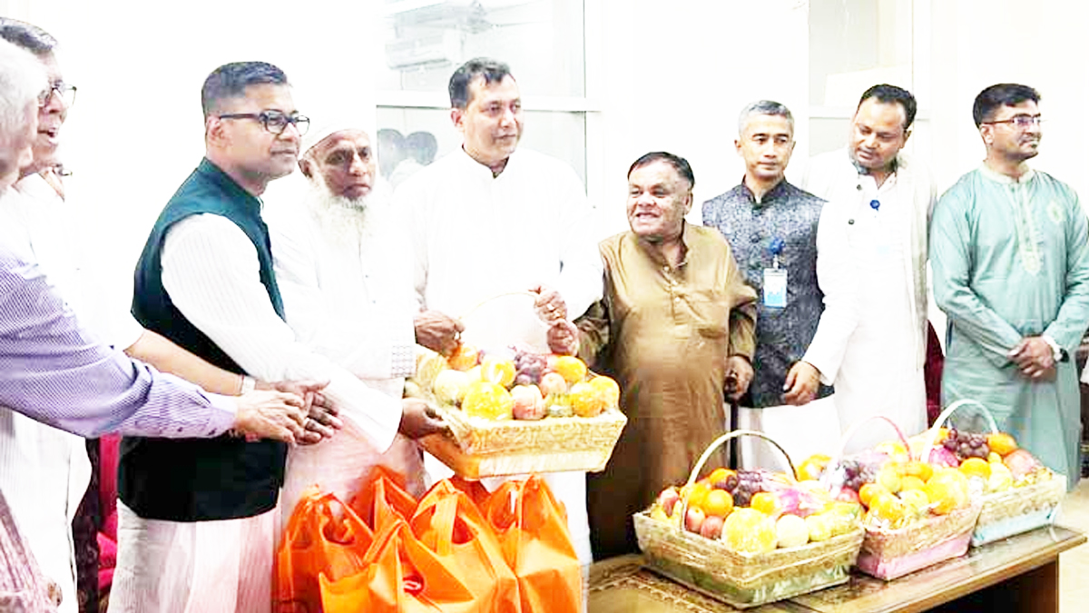 যুদ্ধাহত বীর মুক্তিযোদ্ধাদের প্রধানমন্ত্রীর উপহার