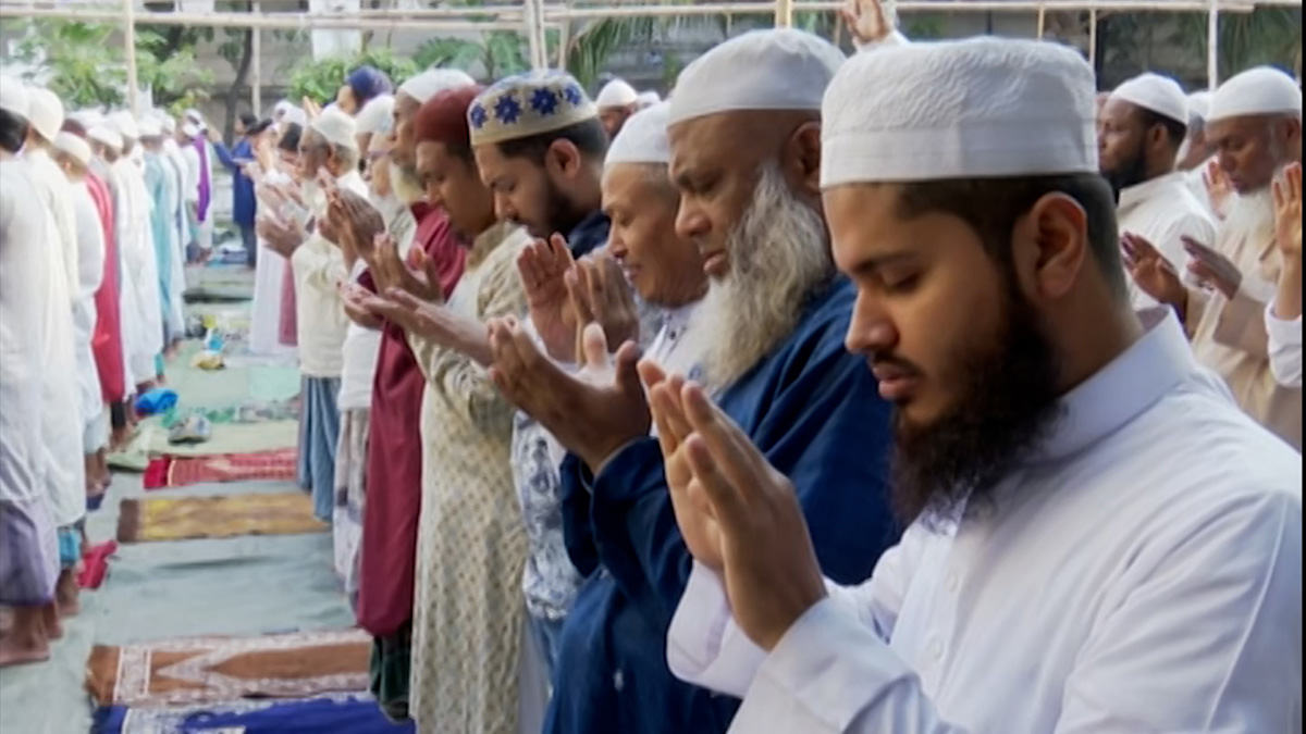 বৃষ্টির জন্য রাজধানীতে ইসতিসকার নামাজ আদায়