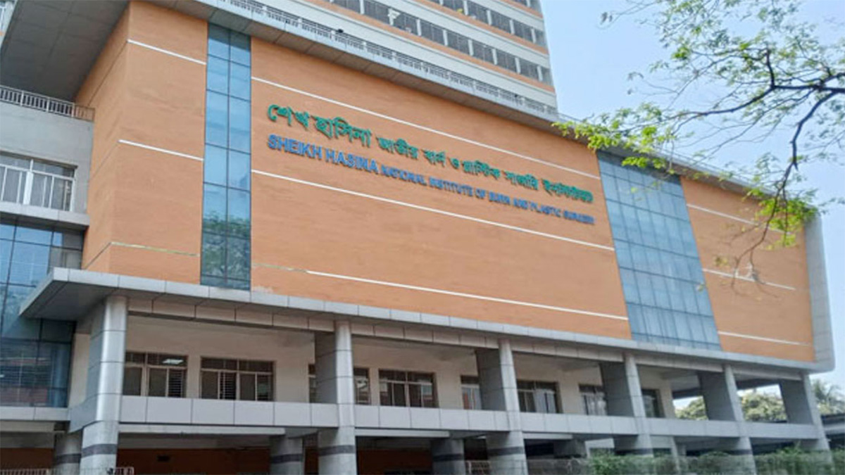 রূপগঞ্জে বিস্ফোরণ: তিন সন্তানের পর মারা গেলেন বাবাও