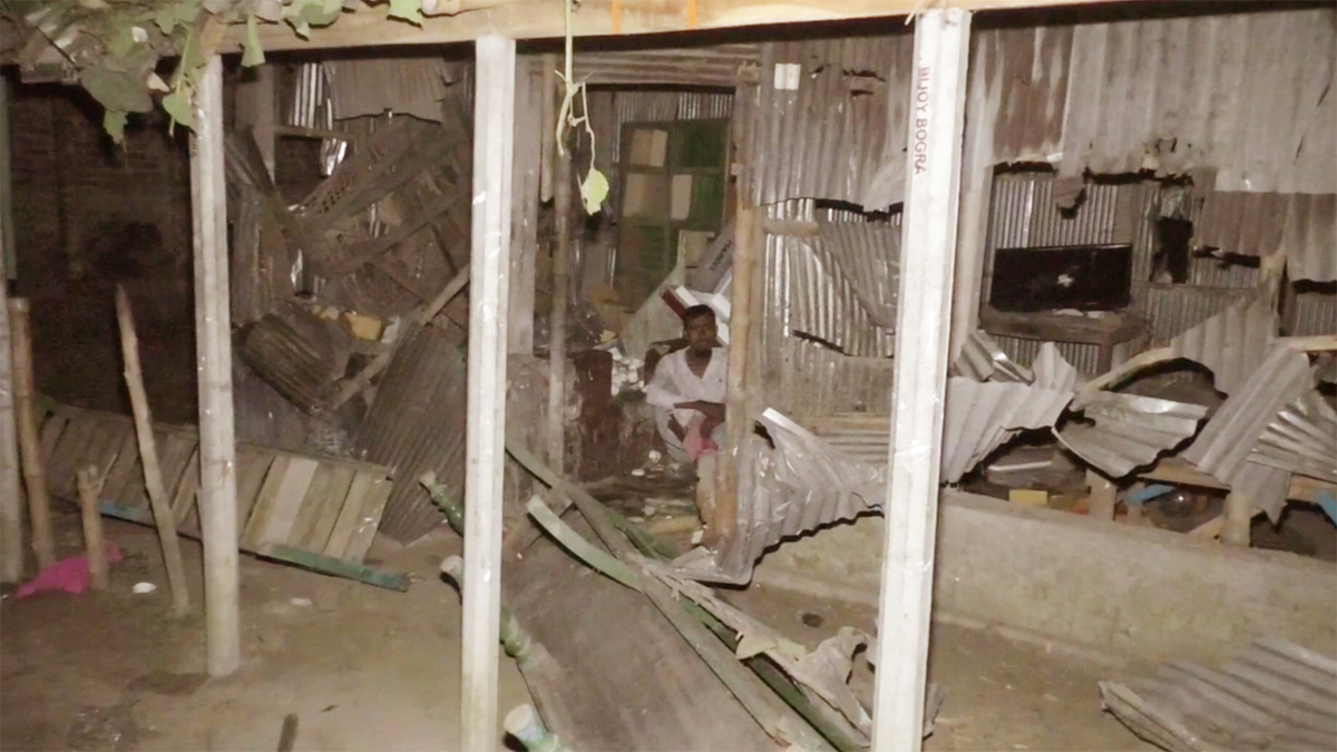 শেরপুরে ক্রিকেট খেলা নিয়ে দ্বন্দ্বের জেরে বাড়িঘরে হামলা-লুটপাটের অভিযোগ