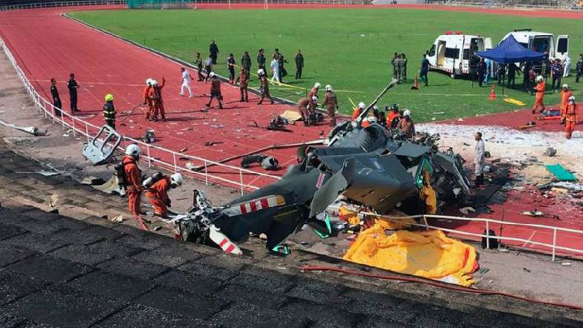 মালয়েশিয়ায় মাঝ আকাশে দুই হেলিকপ্টারের সংঘর্ষে নিহত ১০