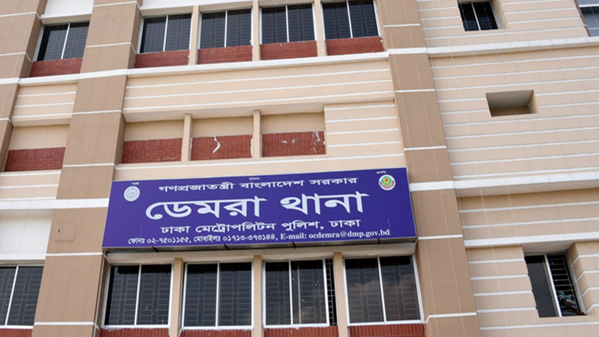 রাজধানীর ডেমরায় অটোরিকশা চার্জ দিতে গিয়ে চালকের মৃত্যু