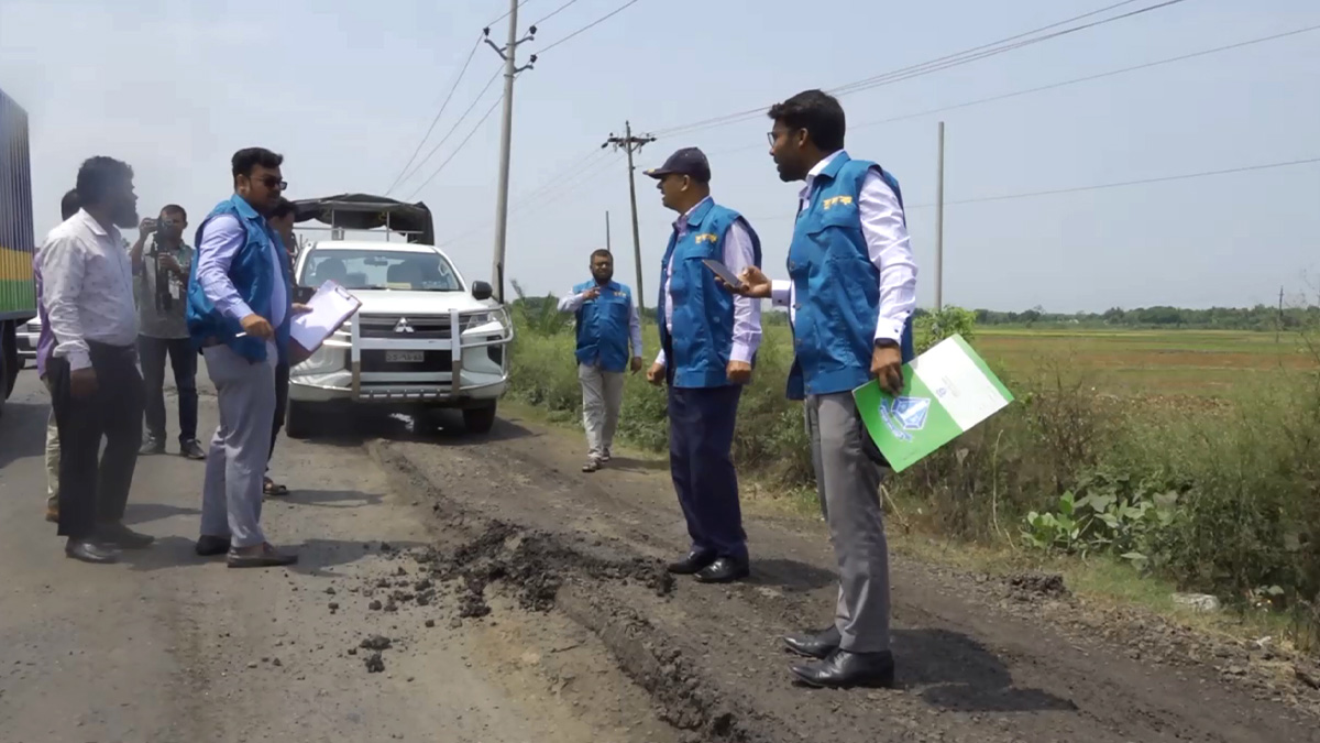 সড়ক নিম্নমানের বিটুমিন: ঝিনাইদহ-যশোর মহাসড়কে দুদকের অভিযান