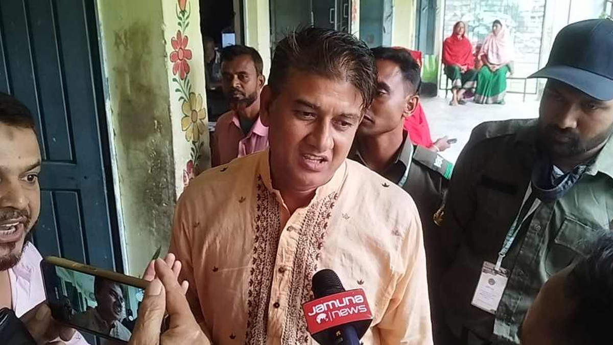 জামালপুরে ভোট দিয়ে দেয়ায় পোলিং অফিসারকে প্রত্যাহার