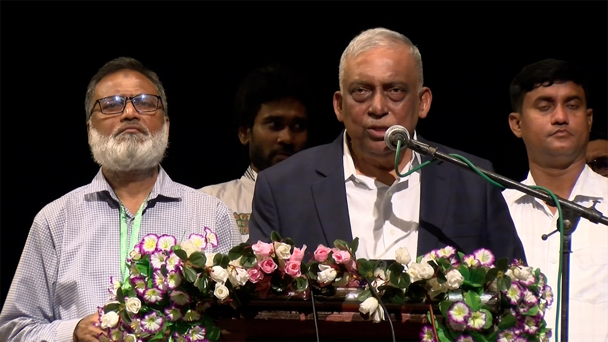 প্রতিদিন সড়কে প্রাণ হারাচ্ছেন অন্তত ১৪ জন: স্বরাষ্ট্র্রমন্ত্রী