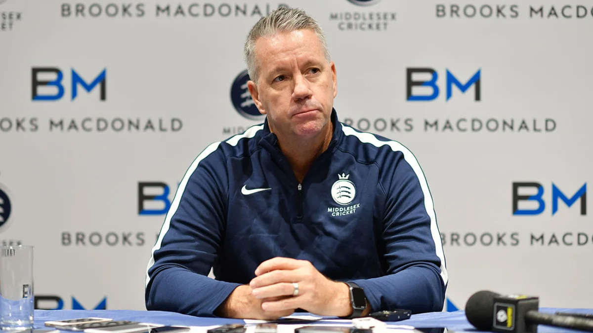 ২৫ বছরেও কাঙ্খিত লক্ষ্যে পৌঁছায়নি বাংলাদেশের ক্রিকেট: স্টুয়ার্ট ল