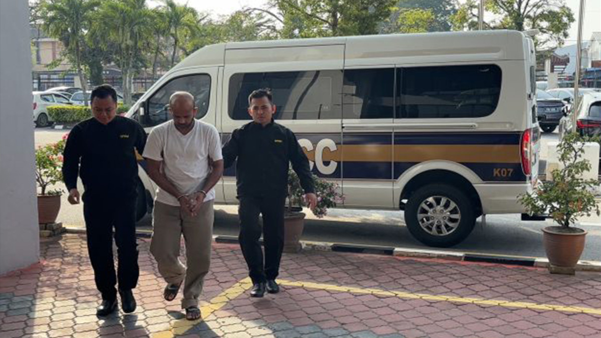 মালয়েশিয়ান পুলিশকে ঘুষের প্রস্তাব দেয়ায় বাংলাদেশির জেল