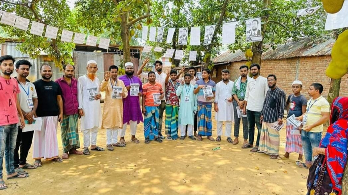 শ্রীপুরে প্রার্থিতা বাতিলের পরও প্রচারণা চালাচ্ছেন প্রার্থী