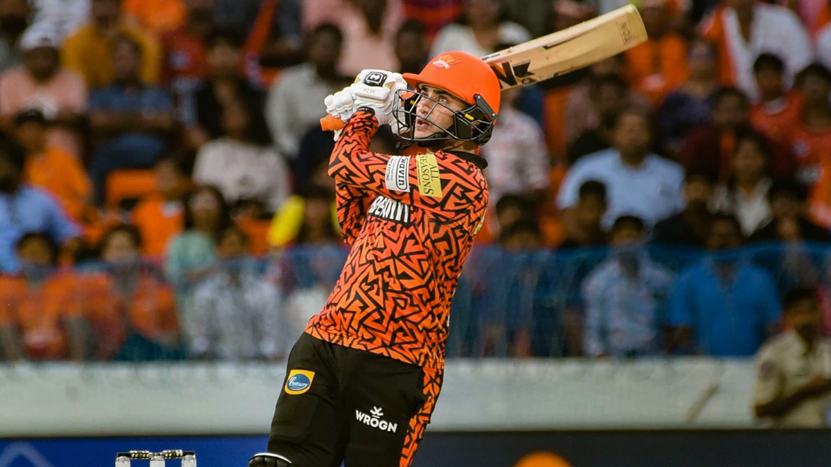 কোহলির রেকর্ড ভাঙলেন অভিষেক