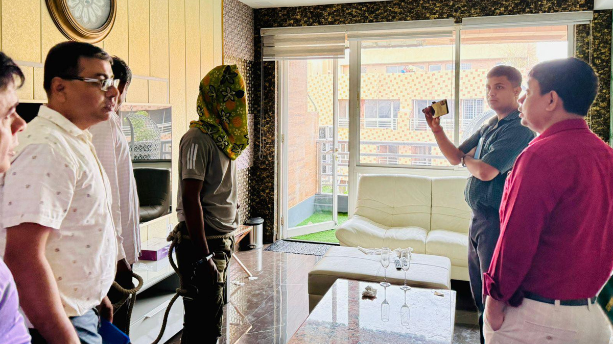 এমপি আনার হত্যা: আসামি জিহাদকে নিয়ে ‘সঞ্জীবা গার্ডেনে’ ডিবির তদন্ত দল