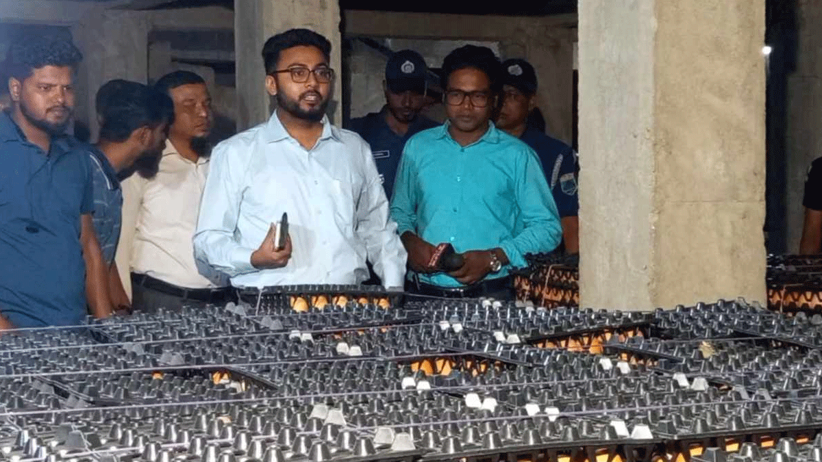 বগুড়ায় হিমাগার থেকে ফের ২ লক্ষাধিক ডিম উদ্ধার