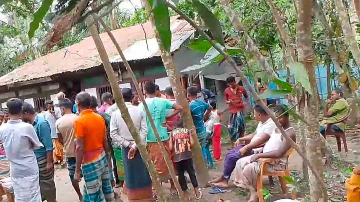 ঘূর্ণিঝড় থেকে বোনকে বাঁচাতে গিয়ে ভাইয়ের মৃত্যু