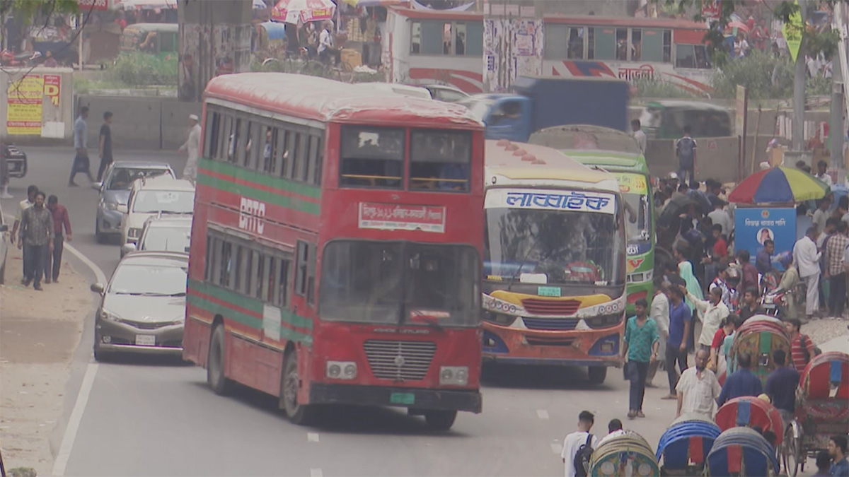 বাস: গণপরিবহনটিই এখন গণঅসন্তোষের কারণ?