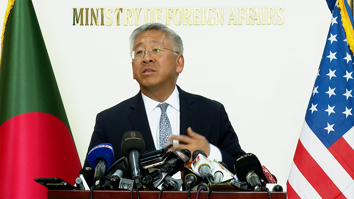 লুর সফর কী বার্তা দিলো?